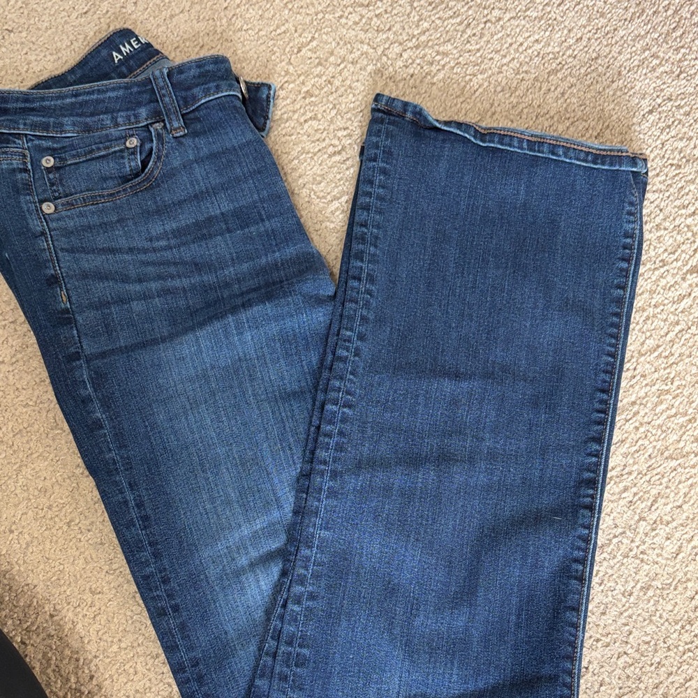 American Eagle Outfitters Women's Dark Blue Straight Leg Jeans